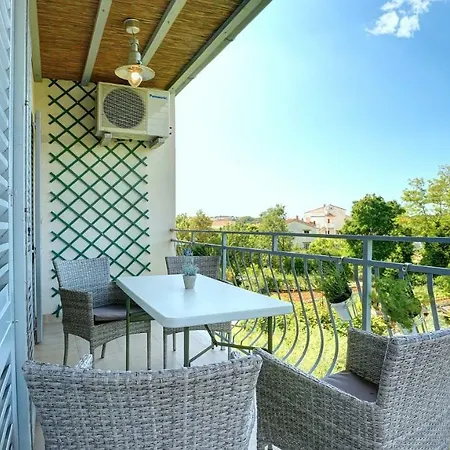 Apartament Petra *
