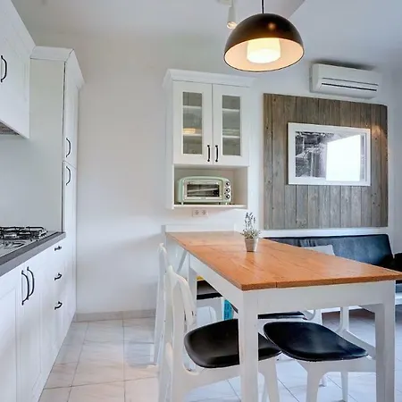 Petra Apartament *